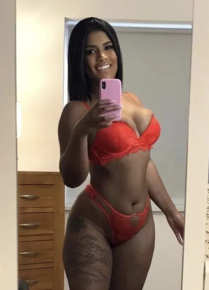 LUNNA escort profile in Slough